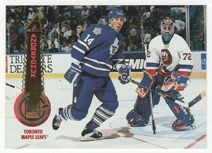 Dave Andreychuk - Toronto Maple Leafs (NHL Hockey Card) 1994-95 Pinnacle # 5 MT - Picture 1 of 1