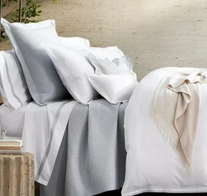 Matouk Lowell 600TC King Pillow Cases, Pair, White/White, NWT - Picture 1 of 12