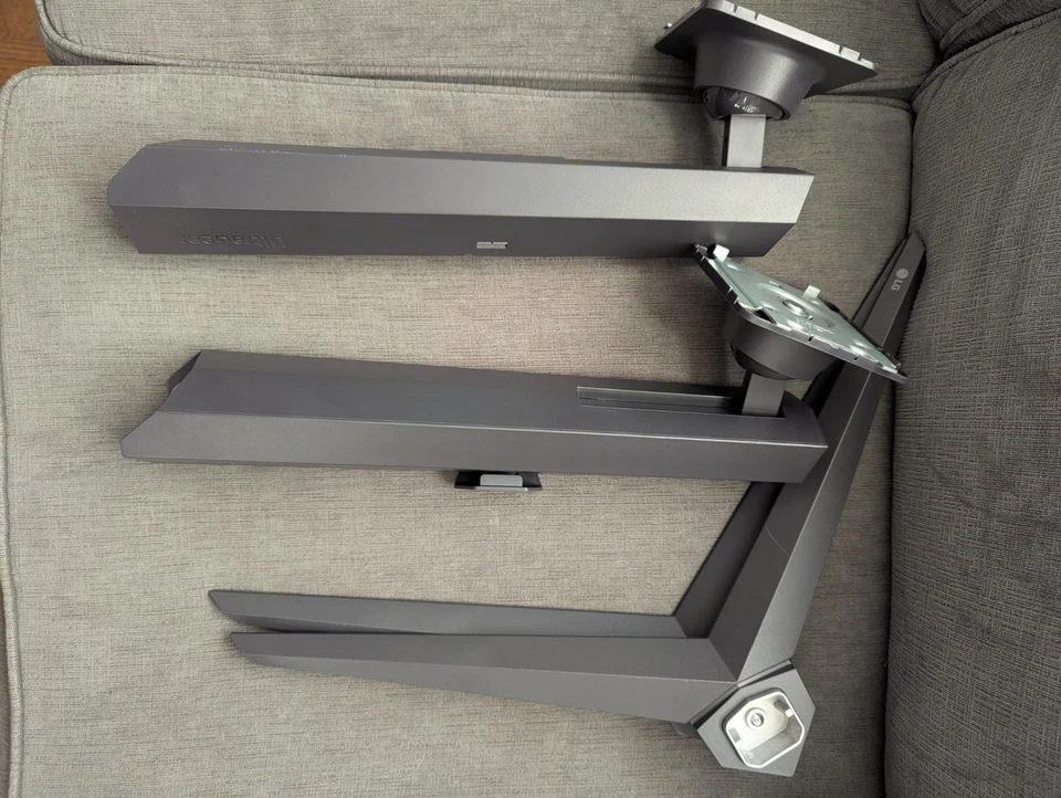 Base de soporte para monitor LG 32GQ750-B negra Foto 1 de 2