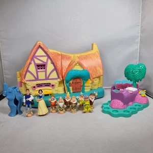 RARE Polly Pocket - Snow White's Cottage - Playset Toy Seven Dwarfs All Figures - Picture 1 of 15