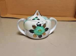 VINTAGE NORITAKE PORCELIAN SUGAR BOWL W/ LID HAND PAINTED M IN WREATH - Picture 1 of 6