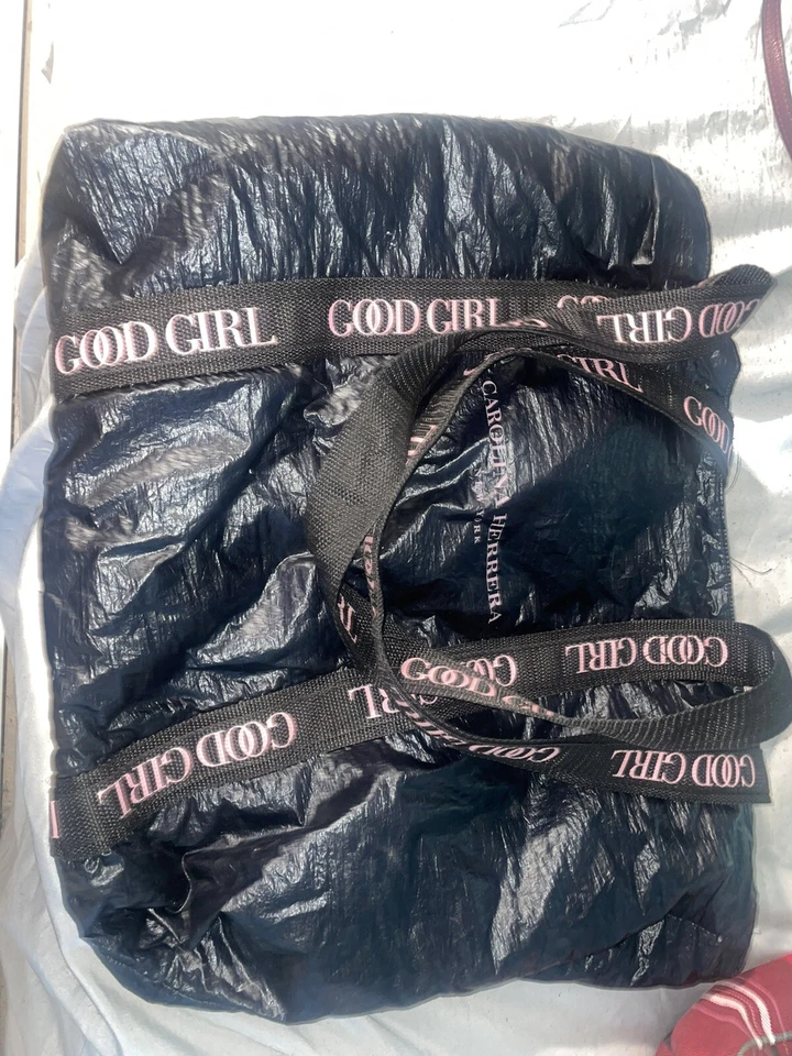 bolso good girl carolina herrera Foto 1 de 1