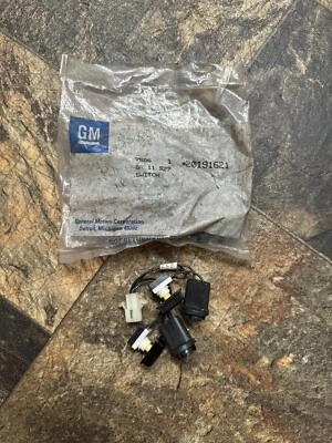 Interruptor de luz de lámpara domo cortesía doble lectura Trans Am Camaro Firebird 82-92 NOS Foto 1 de 4