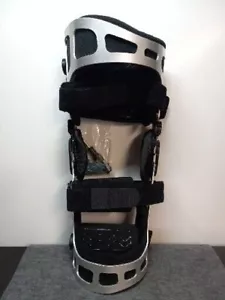 NEW ISO Preferred Medium RightOA Dual Upright ROM Hinge Knee Brace ISO-KN221R - Picture 1 of 11