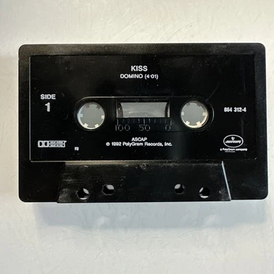 Kiss Domino Single (Cassette) Tape Only Foto 1 de 2