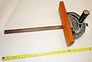 CRAFTSMAN Table Saw Miter Gauge for the Miter Slot (3/4" Wide x 3/8" High guide) - Picture 1 of 4