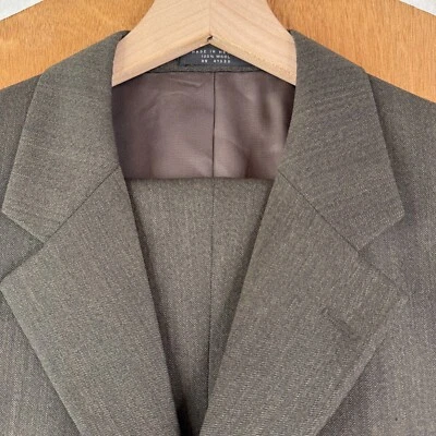 Traje Jones New York Para Hombre 40R Marrón 3 Botones Chevron Espiga 100% Lana 30x28 Foto 1 de 4