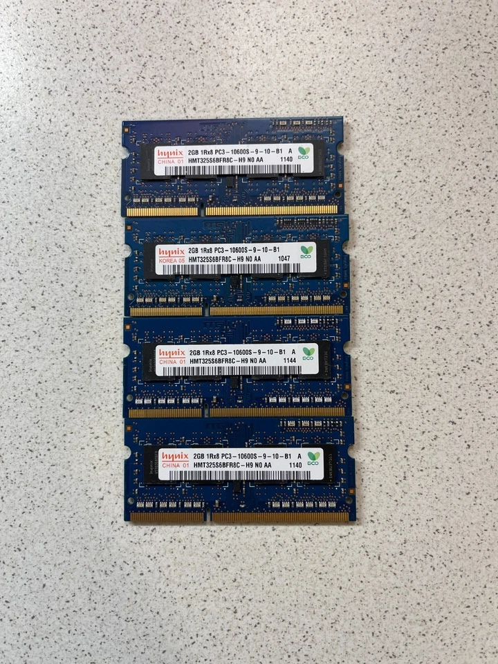 4 Moduli 2GB DDR3 PC3-10600S Hynix HMT325S6BFR8C-H9 1333 MHz Notebook 598856-001 - Immagine 1 di 1
