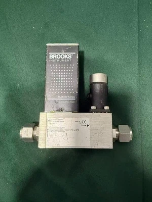 BROOKS SLA5800 SERIES THERMAL MASS FLOW SLAENHZ-100299, FS FLOW:200SLPM - Image 1 of 4