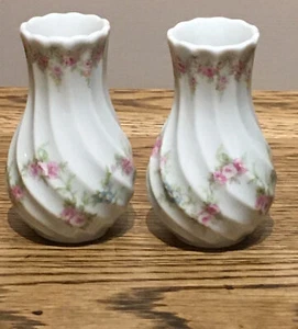 Vintage Miniature Limoges Bud Vases. France. Pair Pink Floral. 8 Cm - Picture 1 of 9