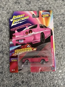 Johnny Lightning 2000 Nissan Skyline GT-R BNR34 Pink 1 of 2496 Weekend of Wheels - Picture 1 of 7
