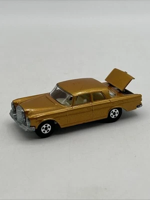 Matchbox Lesney Superfast Mercedes 300 SE No. 46 Gold  - Image 1 of 4