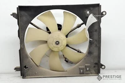 Ventilador de refrigeración radiador derecho Toyota Camry 1997-2001 OEM Foto 1 de 3