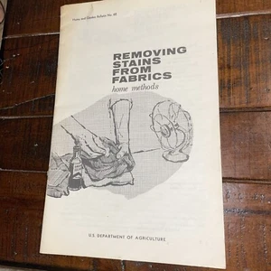 Antica rimozione macchie dai tessuti U di I pubblicata 1968 32 pagine - Foto 1 di 3
