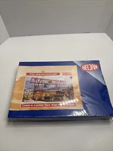 1 HELJAN 2059 CRANE AND TIMBER YARD, IN KIT FORM STILL SEALED IN PLASTIC - Picture 1 of 8