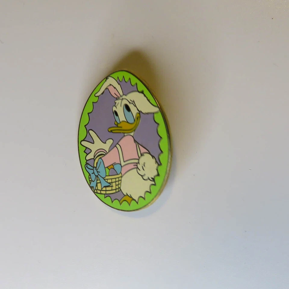 2008 Walt Disney World Donald Easter Egg Pin-wearing Bunny Ears Le - Image 1 of 1