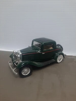 vintage 1932 Ford 3-window coupe green collectible’s…111 - Image 1 of 4