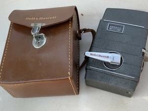 Cámara de cine Bell & Howell Two Twenty 8 mm DE COLECCIÓN USADA LIMPIA RARA con estuche - Imagen 1 de 3