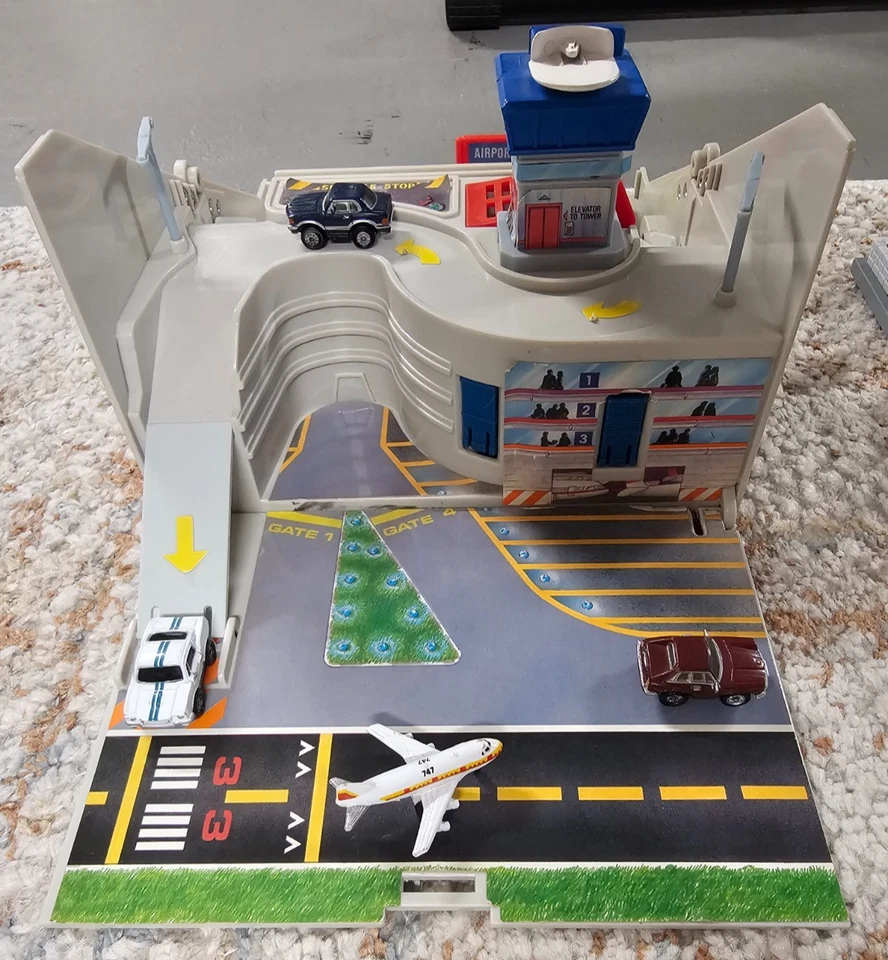 Vintage Micro Machines ⭐ Battery & Gas Can Playsets ⭐ + Extras - Image 1 of 4