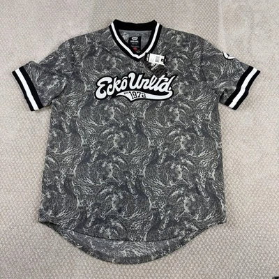 NEW ECKO Unltd Rhino Camo Spellout Jersey Sz XL NWT Gray Y2K Grafitti V Neck SS - Image 1 of 4
