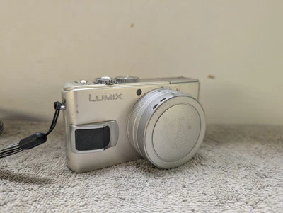 Panasonic Lumix DMC-LX2 fotocamera digitale compatta, obiettivo Leica, sensore CCD testato - Immagine 1 di 4