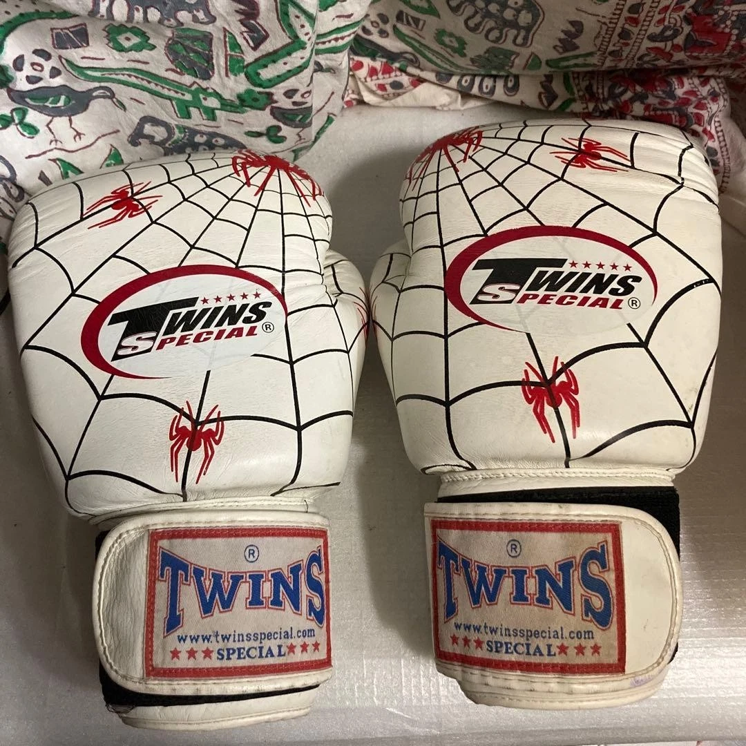 Twins 16oz Boxing Gloves for sale | eBay