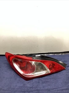 2008 2009 2010 2011 2012 HYUNDAI GENSIS COUPE TAIL LIGHT LEFT 92401-2M0 OEM LH - Picture 1 of 11