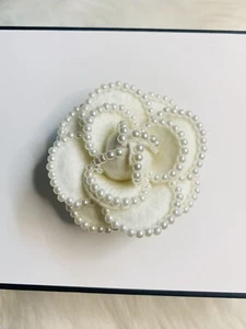Camellia Flower Brooch Pin Scarf Clip Hair Clip New Handmade Gift Ivory White - Picture 1 of 3