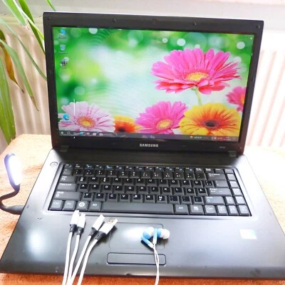 Samsung R519 AURA Multimedia 15 pollici l Windows 10 PRO l 240GB SSD l BATTER... - Immagine 1 di 4