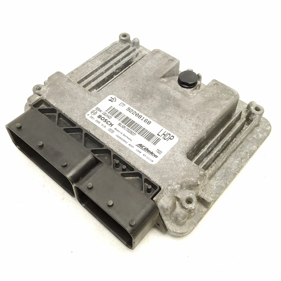 Computadora módulo de control del motor ECM ECU de 2009 Pontiac G8 92208168 Foto 1 de 4