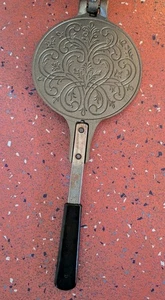 Vintage Jotul Norway Cast Iron Waffle Krumkake Pizzelle Maker - Picture 1 of 8