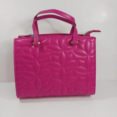 Новый с Ярлыками Draper James RSVP ярко розовый выстеганная Kiki мини сумка через плечо сумочка Дамская сумка - Изображение 1 из 4