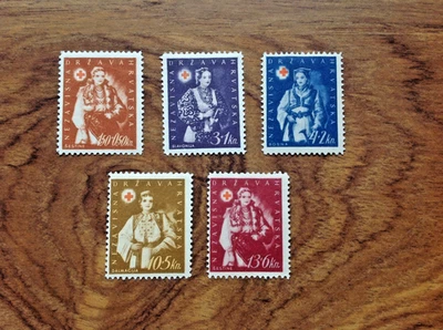 Croatia 1942 Red Cross Fund full set of stamps MH. Sg 67-71. Free UK Postage - Image 1 of 3