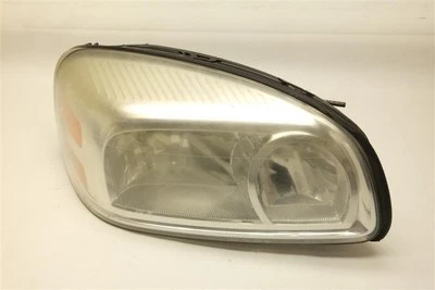RIGHT HEADLAMP ASSEMBLY 25891661 2005-2007 SATURN RELAY - Image 1 of 4