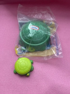 Burger King Mini Little Tikes Tortuga Juguete de Comida para Niños y Zuru Mini Tortuga Foto 1 de 3