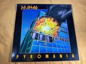 W5-2 DEF LEPPARD Pyromania - 1983 - MERCURY 422810308-1 M-1 - RECORD - ROCK - Picture 1 of 7