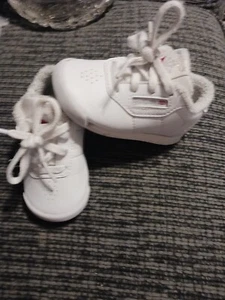 Kids White Reebok Classic Size 4.5 - Picture 1 of 9