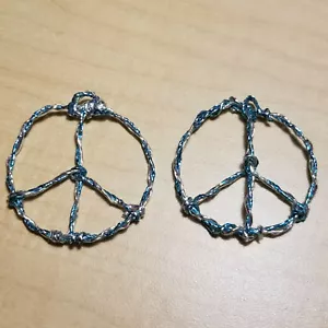 Pendientes, Aro, 2" Diámetro, Azul Signos de Paz, Único/Raro, Excelente Estado - Imagen 1 de 9