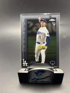 2025 Topps Chrome- Roki Sasaki (RC) Chrome Rookie, LA Dodgers #217 - Picture 1 of 2