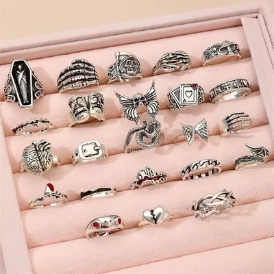 Lote a granel de 23 anillos de acero inoxidable para hombres y mujeres anillos de moda gótica al por mayor Foto 1 de 4