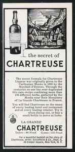 Botella de licor Chartreuse 1954 y arte del monasterio cartujo anuncio impreso vintage - Imagen 1 de 7
