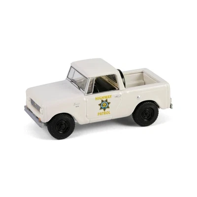 1/64 1964 Harvester Scout Half Cab California Highway Patrol Hot Pursuit 43040-B - Immagine 1 di 4