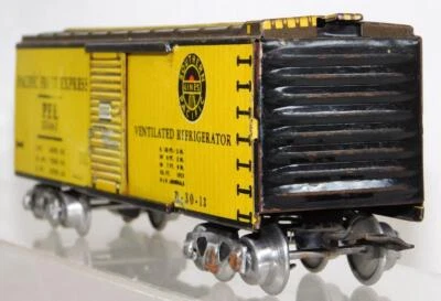 Marx 35461 3/16" tinplate PFE Reefer Metal Scale trucks wheels Pacific Fruit Xpr - Image 1 of 4