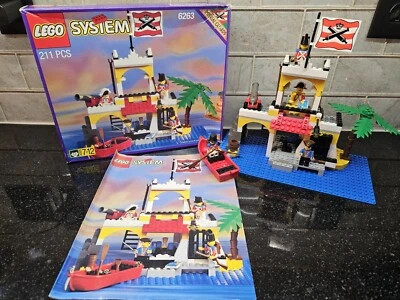 Lego Pirates 6263 Imperial Guards 1995 100% Complete w/ Box and Manual Retired  - Image 1 of 4