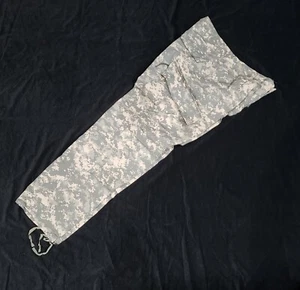 Pantalones uniformes de combate camuflados digitales del Ejército de los Estados Unidos UCP - Imagen 1 de 2