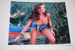 Lynda Carter Wonder Woman pinup 8x10 glossy photo Busty Sexy Cleavage tv 0202 - Picture 1 of 1