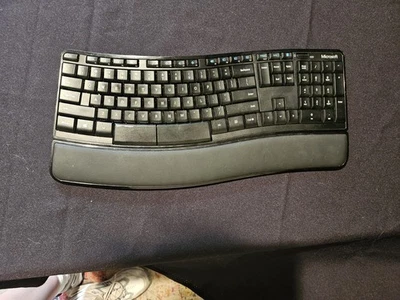 Microsoft Sculpt Comfort Keyboard Wireless Black KGR1173 Mod. 1531 *No Receiver* - Image 1 of 4