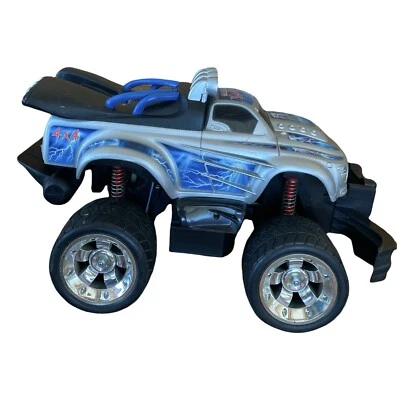 Radio Shack Radio Remote Control R/C Sonic Thunder 4X4 Monster Truck - Image 1 of 4