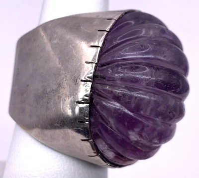 Anillo de amatista de plata de ley Rebecca Collins abovedado tamaño ajustable Foto 1 de 4
