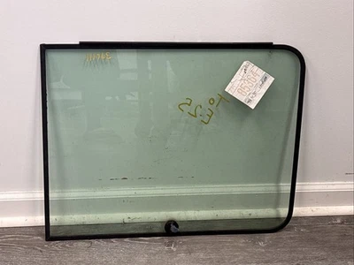 Chevrolet G30 1993 furgoneta lado del conductor cuarto trasero izquierdo vidrio Foto 1 de 2